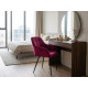 Sametové křeslo s područkami k jídelnímu stolu tmavě růžové + černé nohy